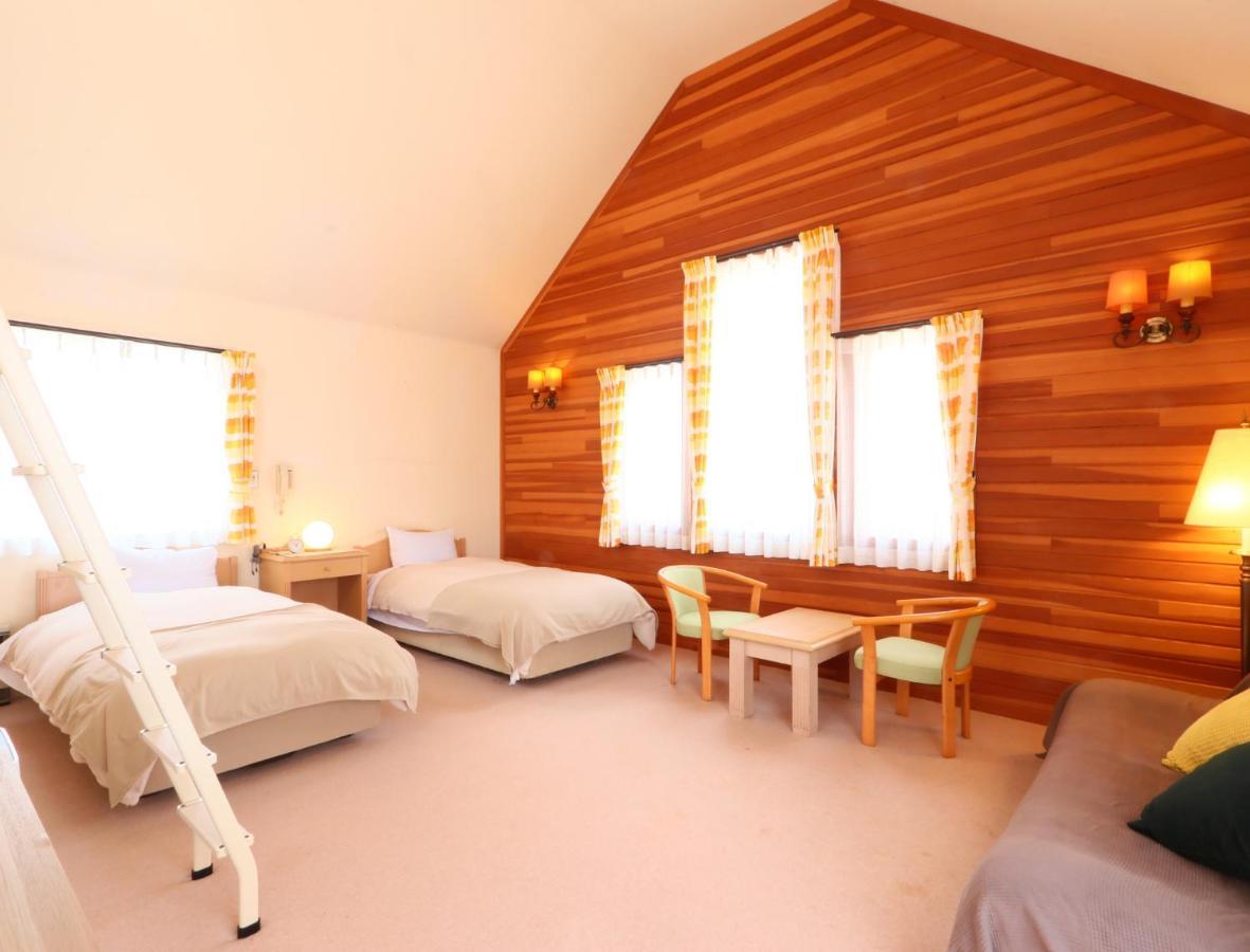 Ryosha Tsukiakari Bed & Breakfast Яманакако Екстериор снимка