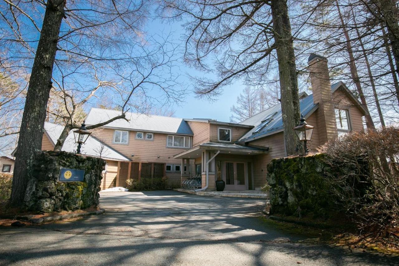 Ryosha Tsukiakari Bed & Breakfast Яманакако Екстериор снимка
