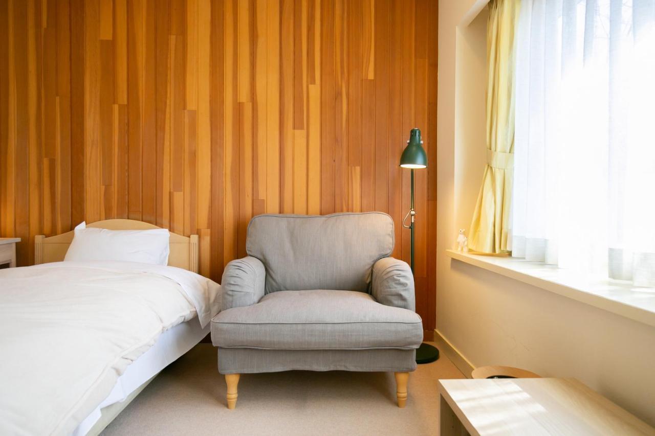 Ryosha Tsukiakari Bed & Breakfast Яманакако Екстериор снимка