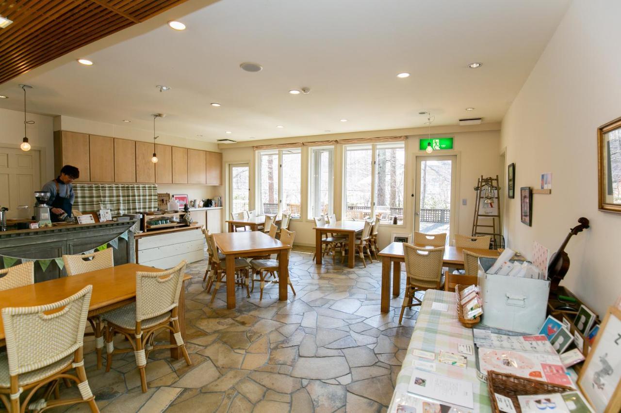Ryosha Tsukiakari Bed & Breakfast Яманакако Екстериор снимка